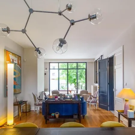 Charming 30's Town House With Swimming Pool Close To Central *